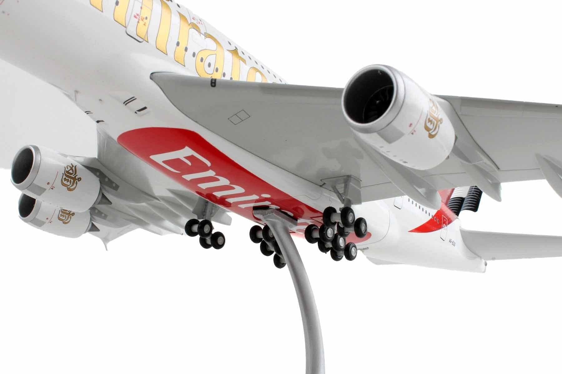 Airbus A380-800 Commercial Aircraft “Emirates Airlines – New Livery” White with Striped Tail “Gemini 200” Series 1/200 Diecast Model Airplane by GeminiJets