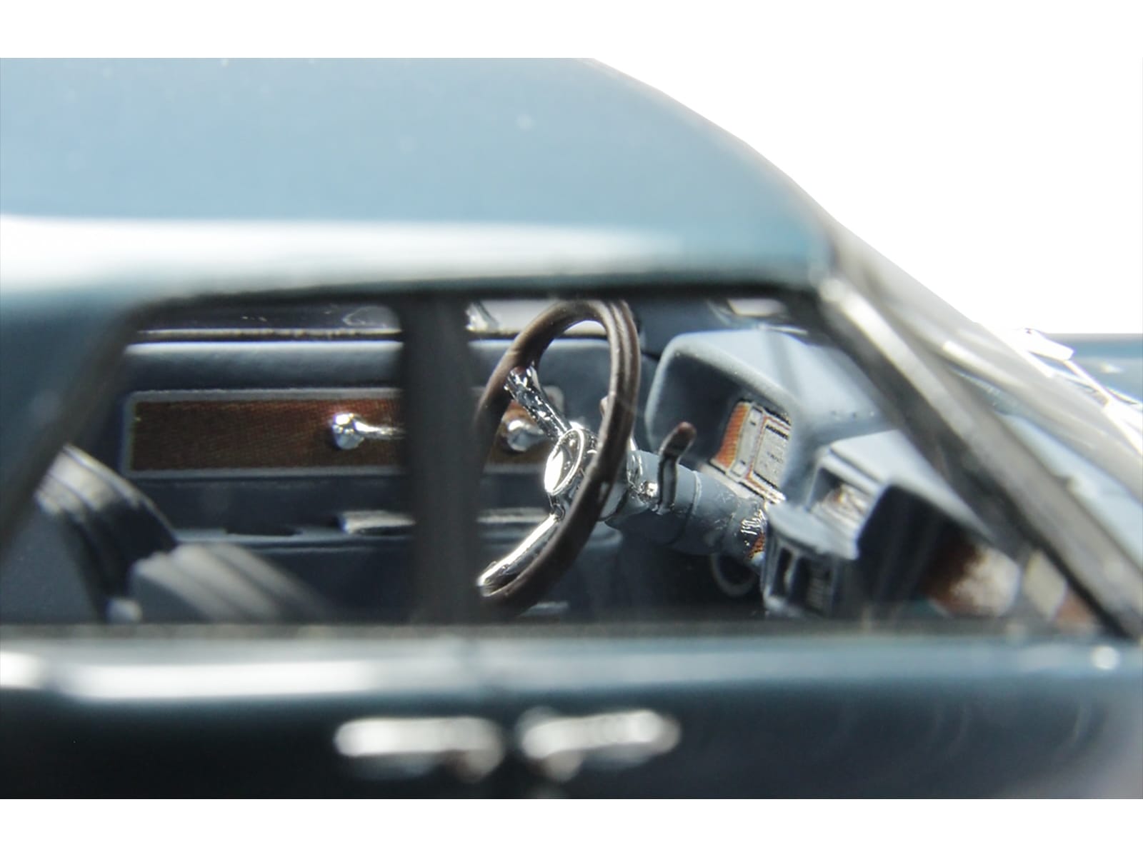 1962 Lincoln Continental Oxford Gray Metallic with Blue Interior Limited Edition to 200 pieces Worldwide 1/43 Model Car by Goldvarg Collection - Image 2