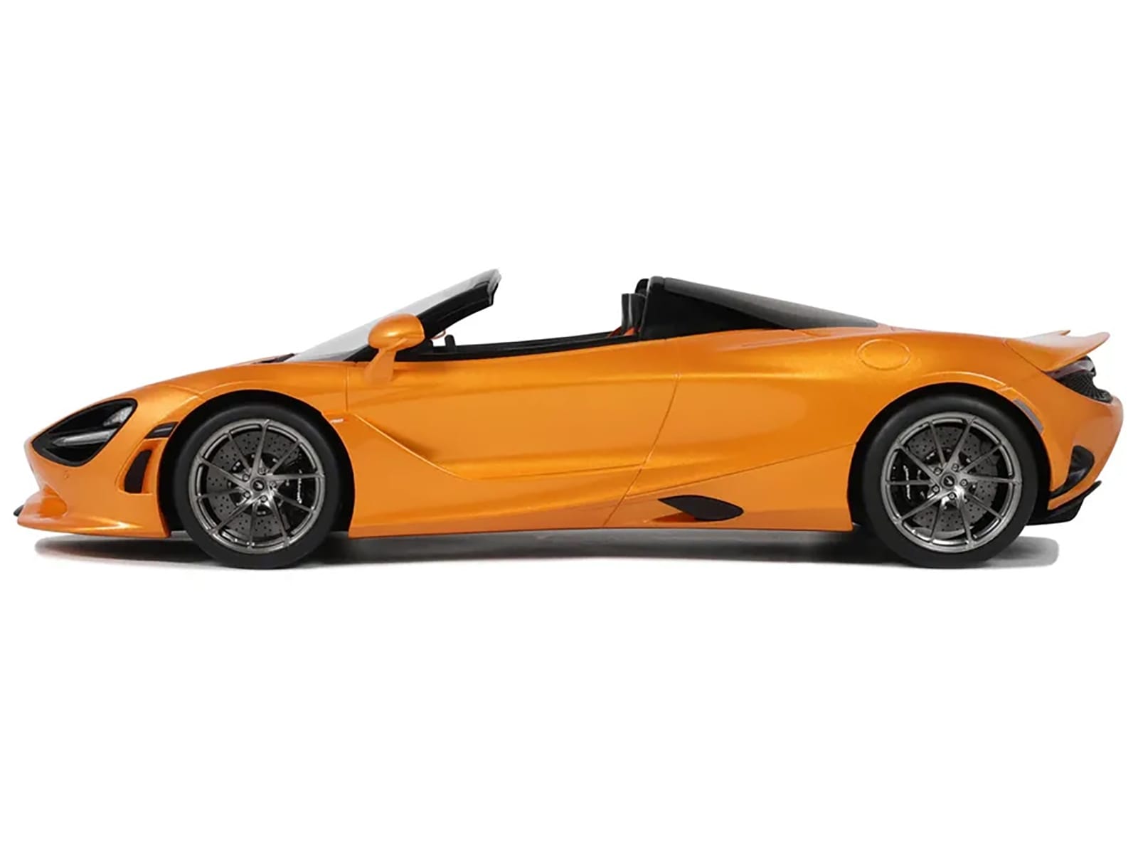 2024 McLaren 750S Spider Orange Metallic 1/18 Model Car by GT Spirit - Image 4