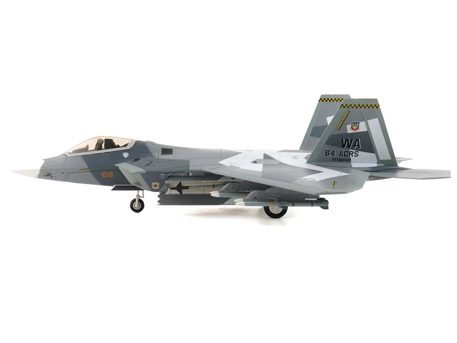Lockheed F-22 Raptor Stealth Aircraft "Splinter Camouflage" United States Air Force "Air Power Series" 1/72 Diecast Model by Hobby Master - Image 3