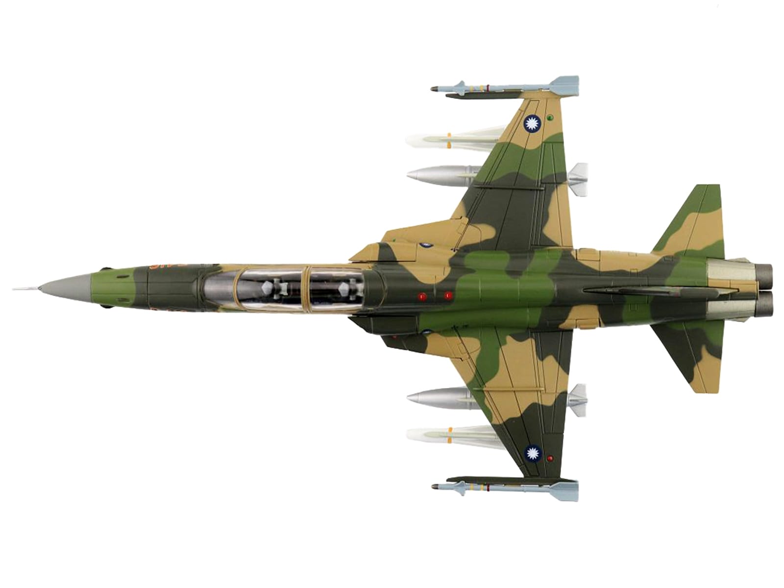 Northrop F-5F Tiger II Aircraft "46th Aggressor Squadron 7th Flight Training Wing" Republic of China Air Force "Air Power Series" 1/72 Diecast Model by Hobby Master - Image 2