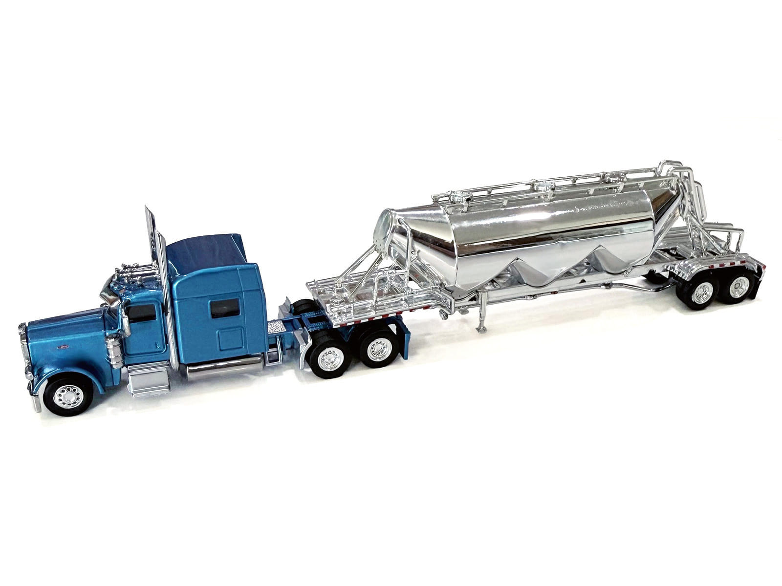 Peterbilt 389 Truck Tractor with Sleeper Cab Blue Metallic and Pneumatic Tank Trailer Chrome Combo Set 1/87 (HO) Plastic Model Car by HO Logistics - Image 2