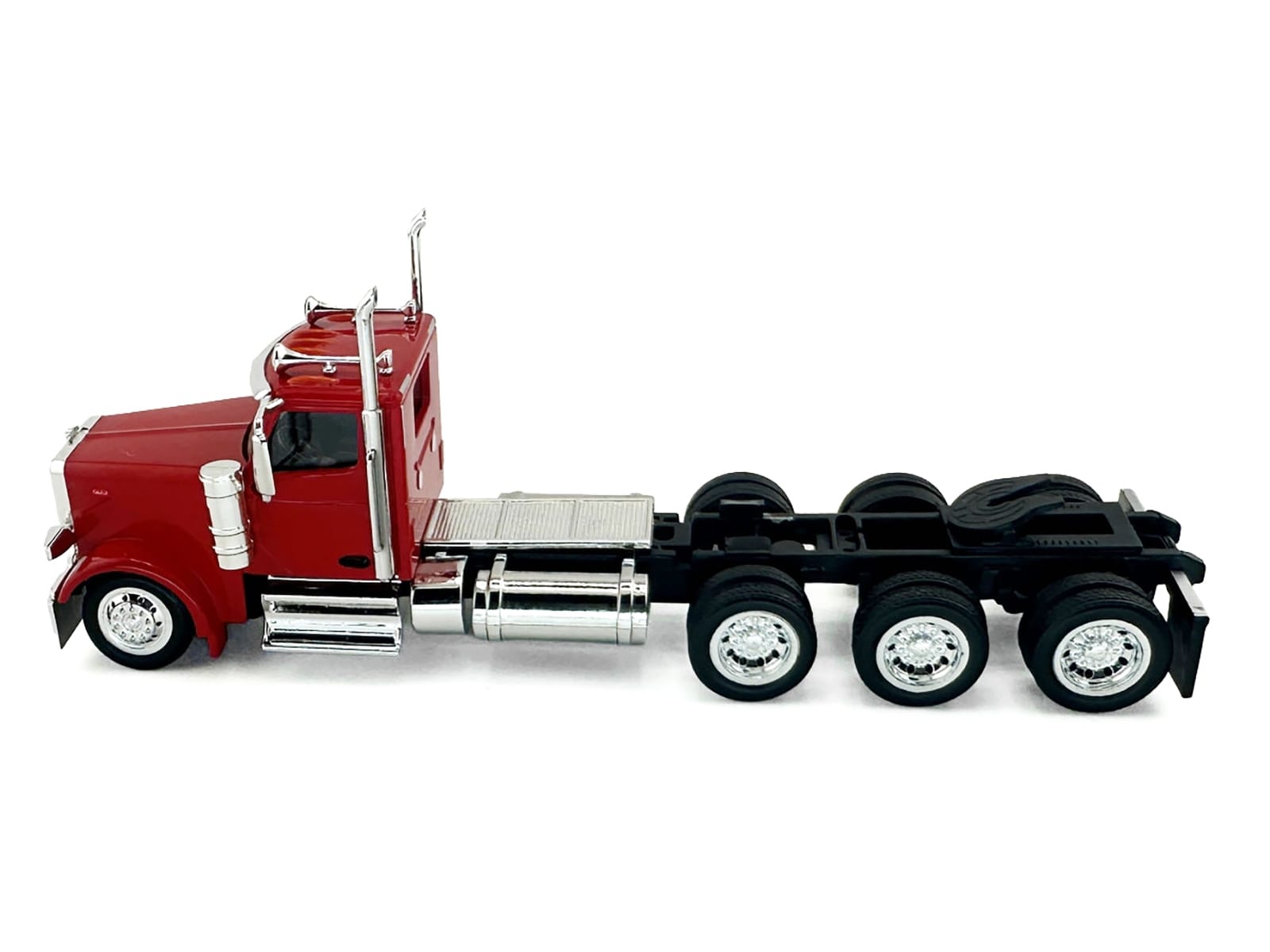 Peterbilt 589 3-Axel Day Cab Red 1/87 (HO) Plastic Model Car by HO Logistics - Image 3