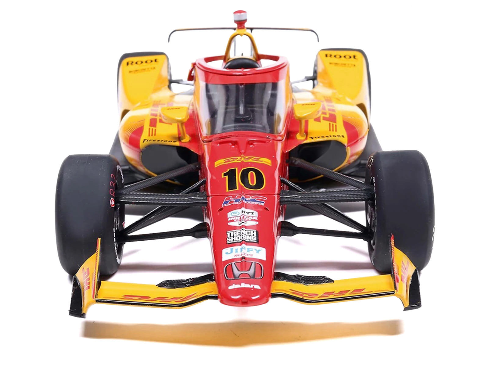 Dallara IndyCar #10 Alex Palou "DHL - Chip Ganassi Racing" Winner "Indianapolis 500" (2025) 1/18 Diecast Model Car by IXO Models - Image 4