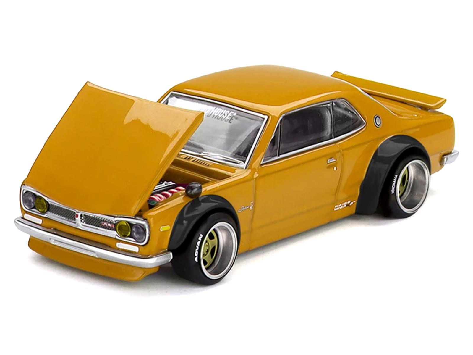 Nissan Skyline 2000GT-R (KPGC10) RHD (Right Hand Drive) "Kaido Street V2" Yellow (Designed by Jun Imai) "Kaido House" Special 1/64 Diecast Model Car by Mini GT - Image 2
