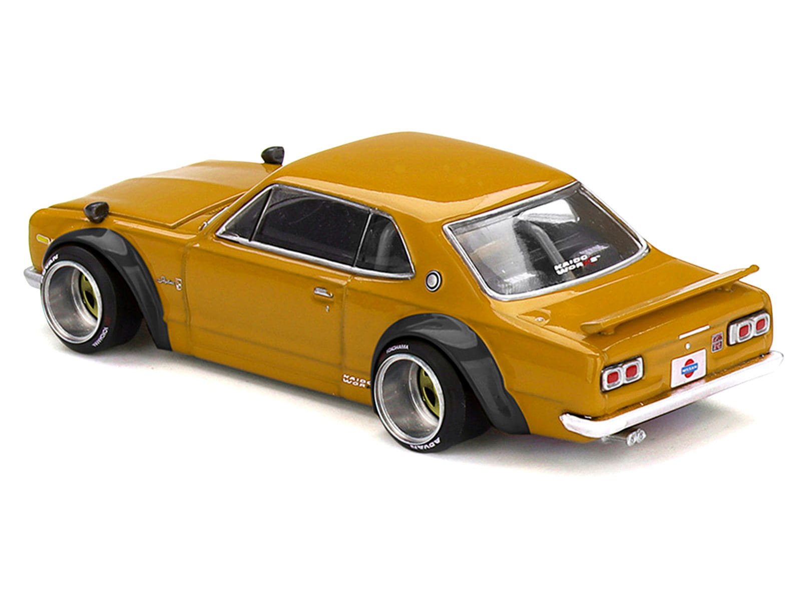 Nissan Skyline 2000GT-R (KPGC10) RHD (Right Hand Drive) "Kaido Street V2" Yellow (Designed by Jun Imai) "Kaido House" Special 1/64 Diecast Model Car by Mini GT - Image 5