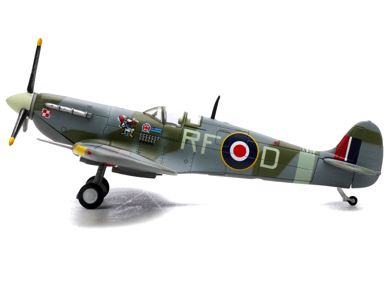 Supermarine Spitfire Mk Vb Fighter Aircraft "EN951 Ace Jan Zumbach No. 303 Polish Kosciuszko Squadron" (1943) Royal Air Force 1/72 Diecast Model by Legion - Image 2