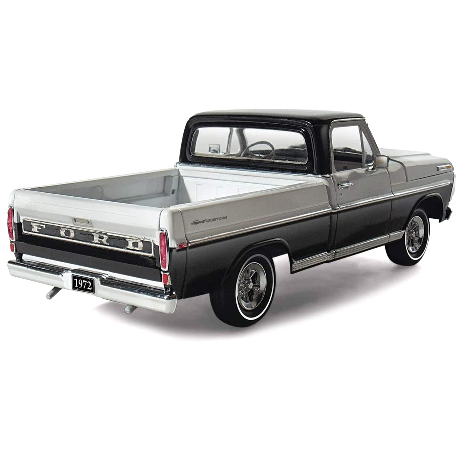 Skill 3 Model Kit 1972 Ford Sport Custom Pickup Truck 1/25 Scale Model by Moebius - Image 4