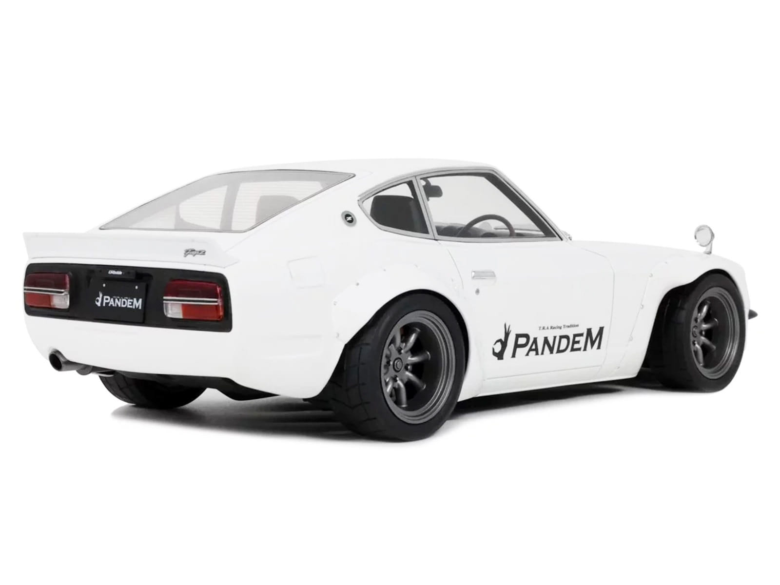 2015 Nissan PANDEM Fairlady Z RHD (Right Hand Drive) White Limited Edition to 2000 pieces Worldwide 1/18 Model Car by Otto Mobile - Image 5