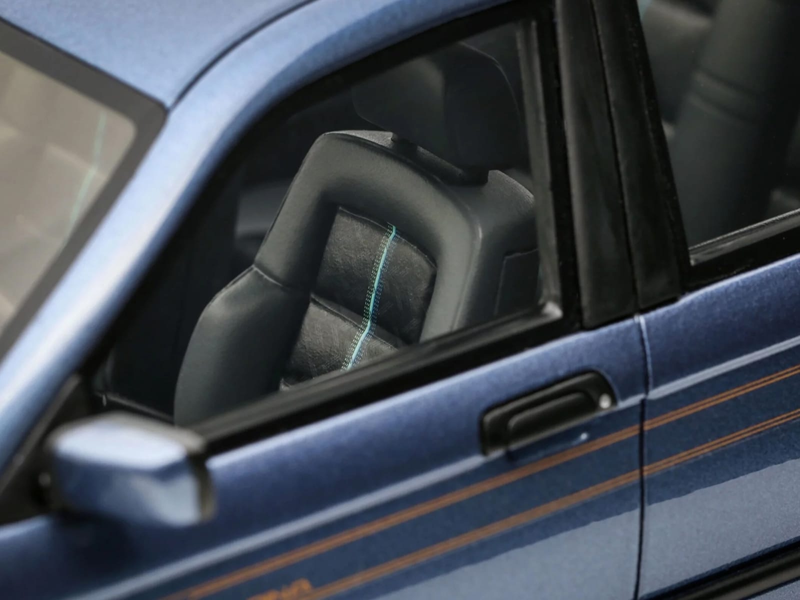 1992 BMW Alpina B6 2.8 Alpina Blue Metallic Limited Edition to 2500 pieces Worldwide 1/18 Model Car by Otto Mobile - Image 3