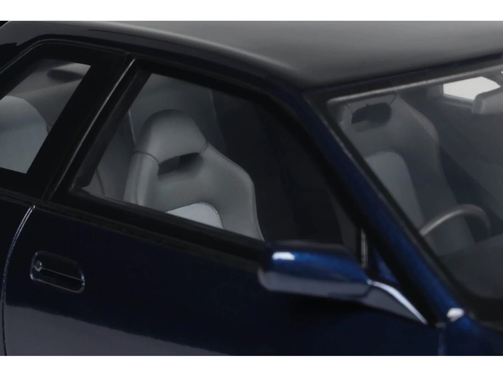 1993 Nissan Skyline GT-R (BNR32) RHD (Right Hand Drive) Dark Blue Pearl Limited Edition to 2000 pieces Worldwide 1/18 Model Car by Otto Mobile - Image 2