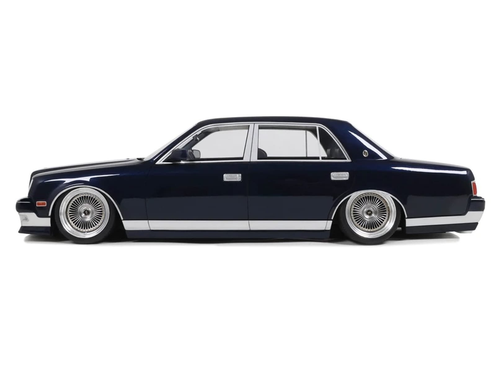 2008 Toyota Century V12 Stance RHD (Right Hand Drive) Blue Mica Limited Edition to 999 pieces Worldwide 1/18 Model Car by Otto Mobile - Image 4