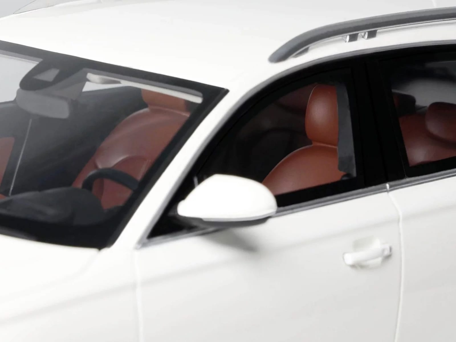 2015 Audi C7 All Road Ibis White 1/18 Model Car by Otto Mobile - Image 3