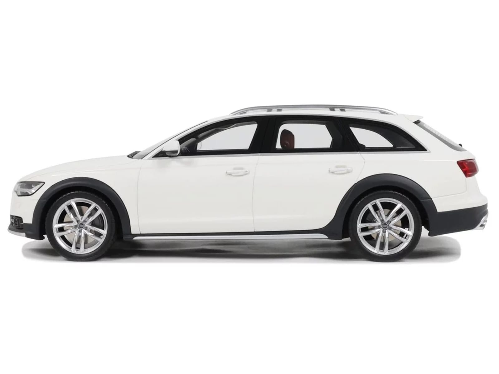 2015 Audi C7 All Road Ibis White 1/18 Model Car by Otto Mobile - Image 4