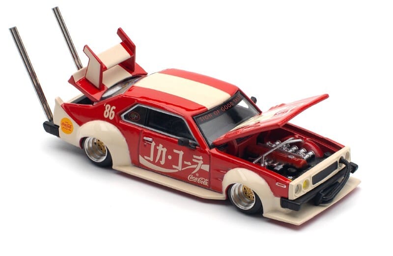 Skyline GT-R V8 Drift "Hakosuka" RHD (Right Hand Drive) "Coca-Cola (Japan)" Red and Cream 1/64 Diecast Model Car by Pop Race - Image 2