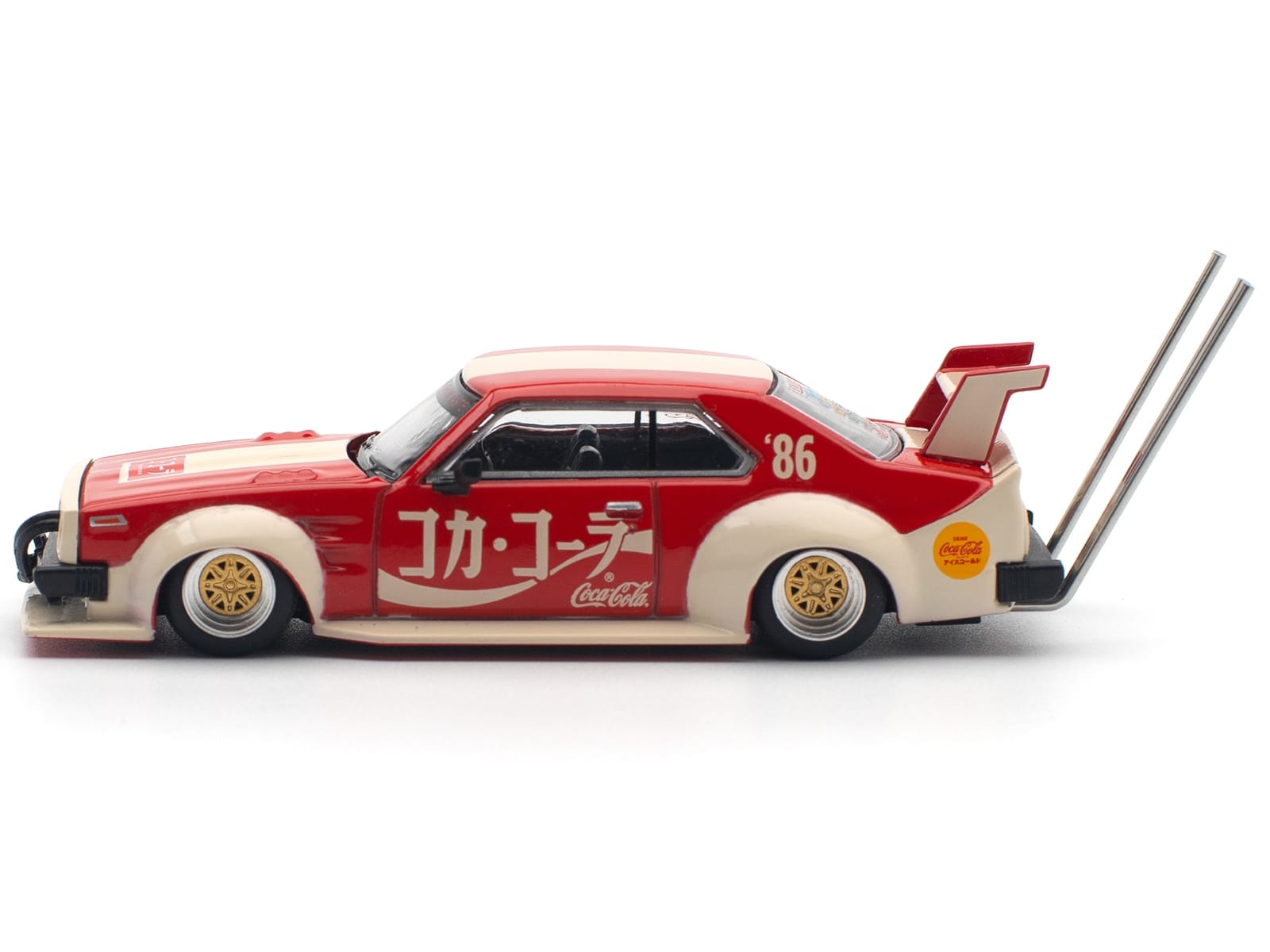 Skyline GT-R V8 Drift "Hakosuka" RHD (Right Hand Drive) "Coca-Cola (Japan)" Red and Cream 1/64 Diecast Model Car by Pop Race - Image 3