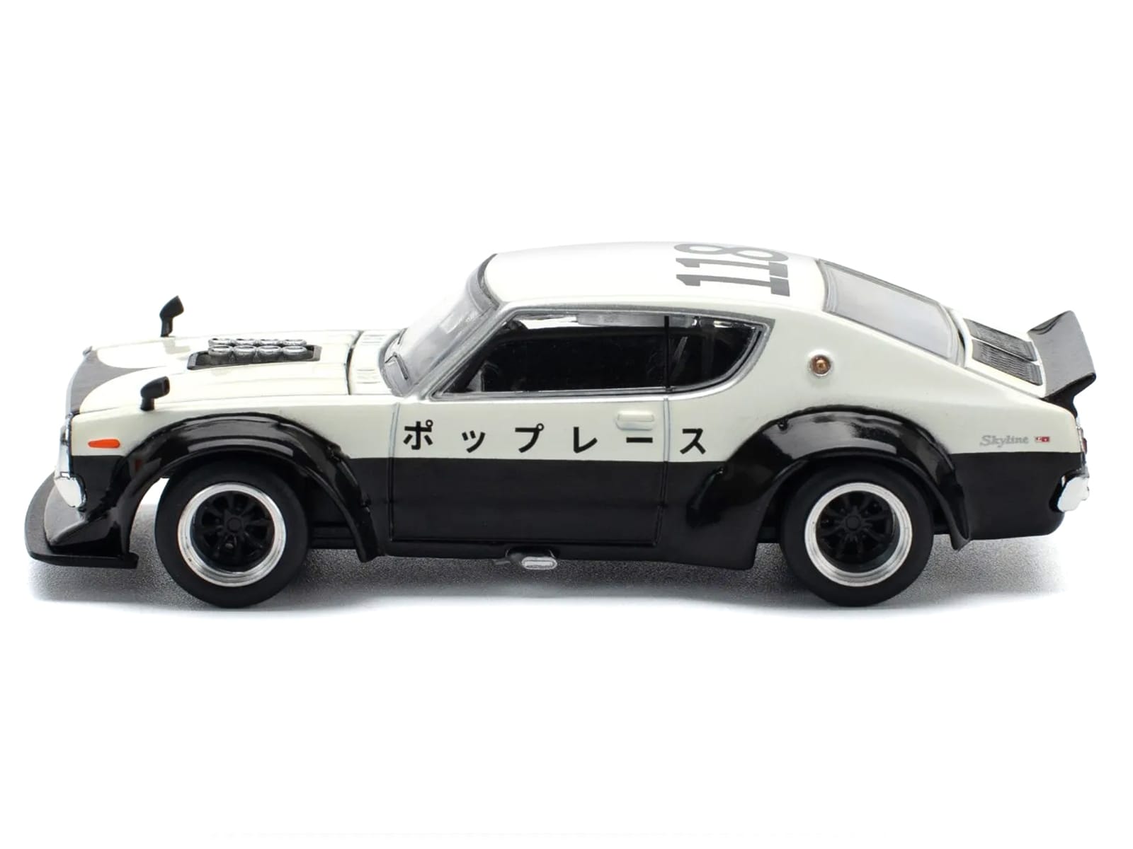 Skyline KPGC110 "Kenmeri" RHD (Right Hand Drive) "Japan National Police Agency Livery" Black and White 1/64 Diecast Model Car by Pop Race - Image 3