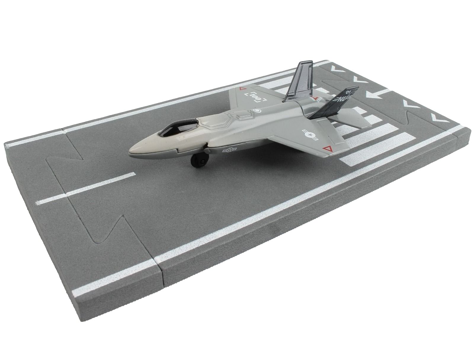 Lockheed Martin F-35 Lightning II Aircraft Gray “Joint Strike Fighter” with Runway Section Diecast Model Airplane by Runway24