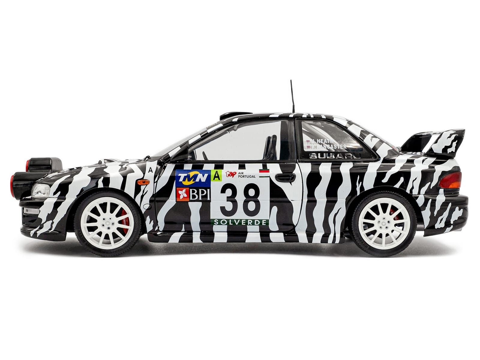 Subaru Impreza S5 WRC99 #38 Nigel Heath - Steve Lancaster "Rallye de Portugal" (2001) "Competition" Series 1/18 Diecast Model Car by Solido - Image 3