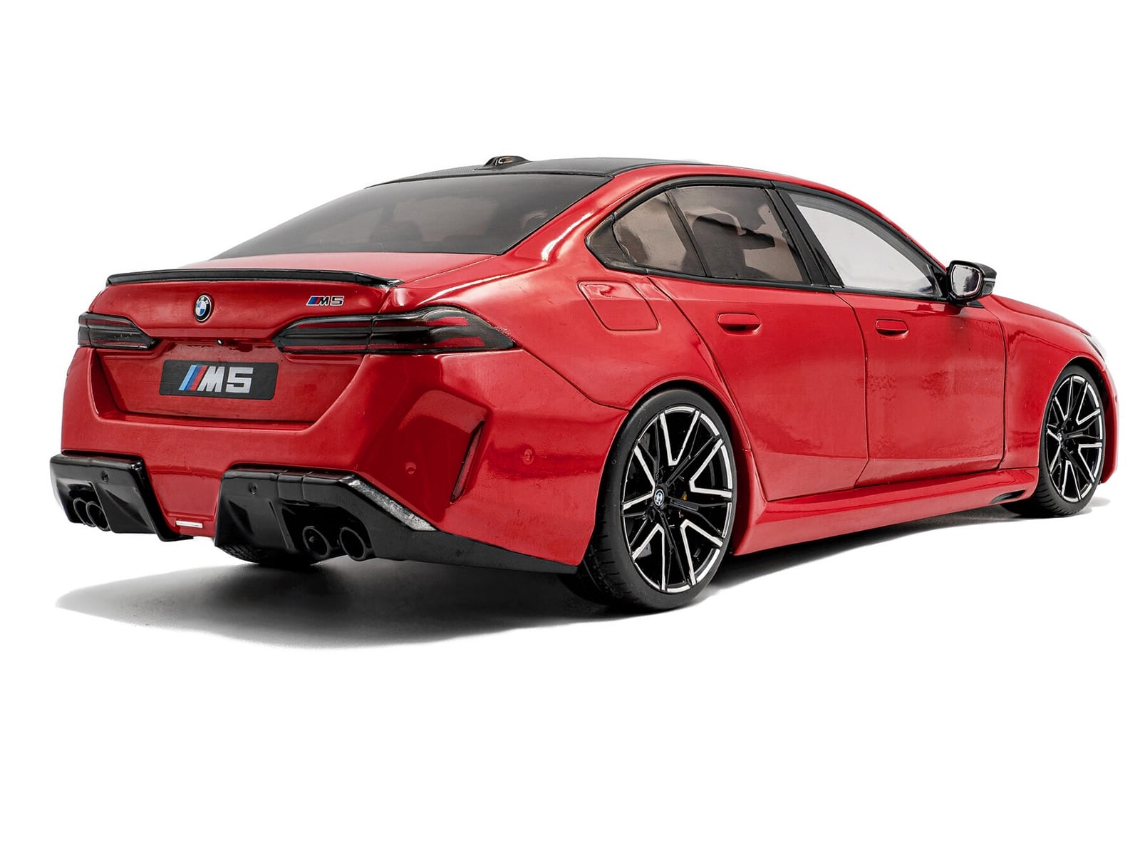 2025 BMW M5 Fire Red with Black Top 1/18 Diecast Model Car by Solido - Image 4