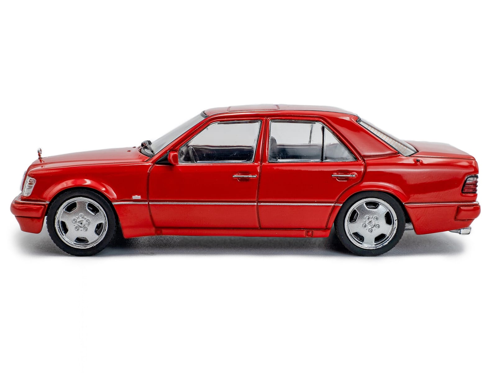 1994 Mercedes-Benz (W124) E60 AMG Signal Red 1/43 Diecast Model Car by Solido - Image 2
