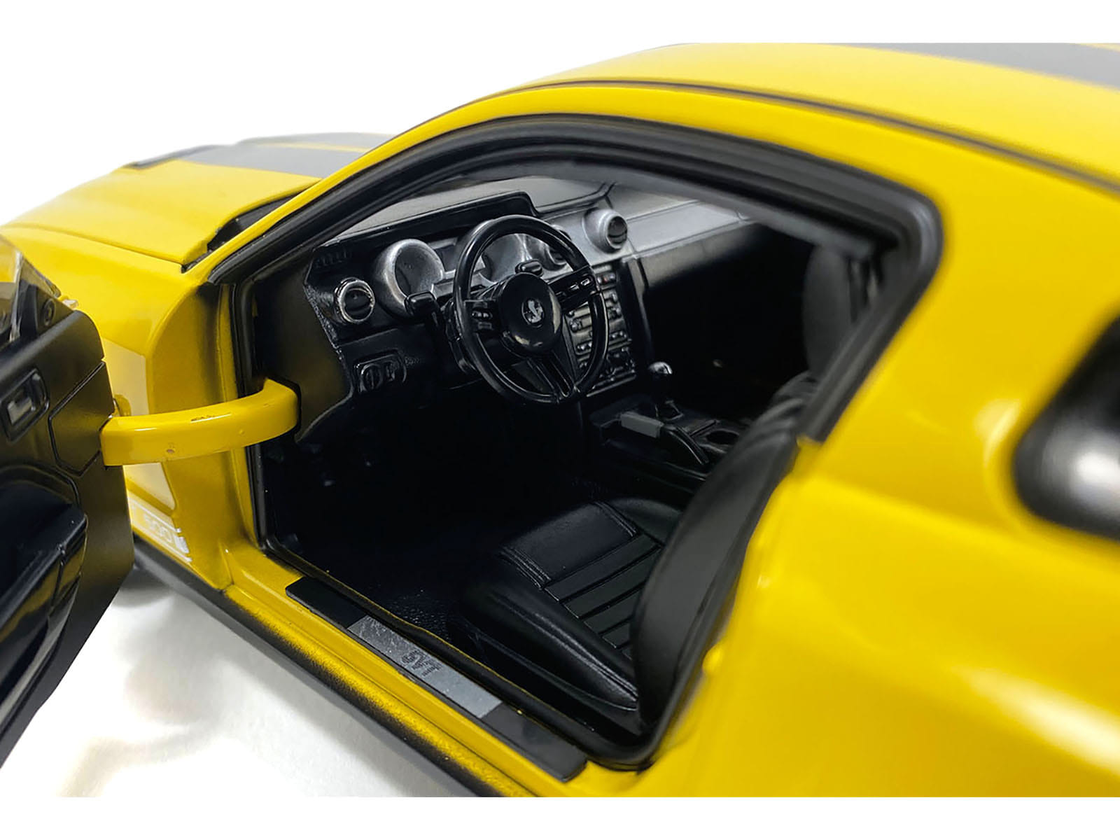 2007 Ford Shelby GT500 Yellow with Silver Stripes "Shelby Collectibles" Series 1/18 Diecast Model Car by ACME - Image 4