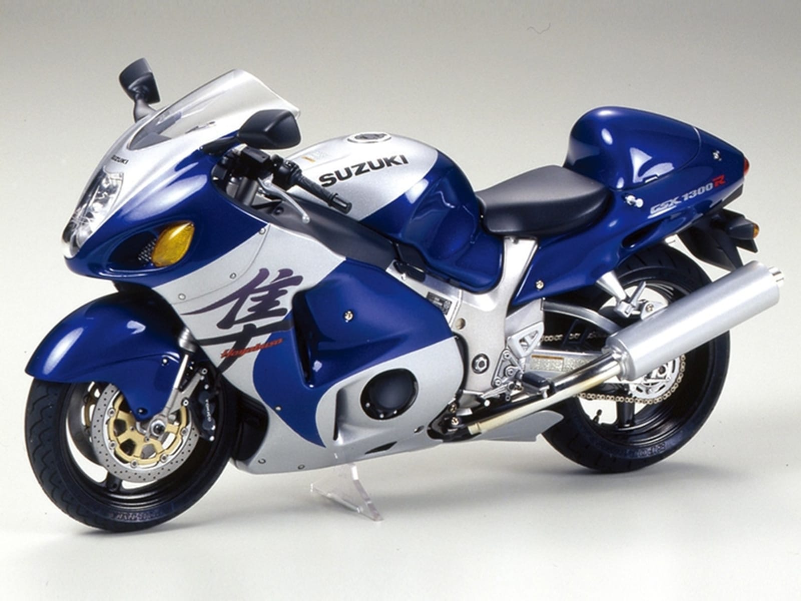 Model Kit Suzuki GSX1300R Hayabusa Motorcycle 1/12 Scale Model by Tamiya - Image 2
