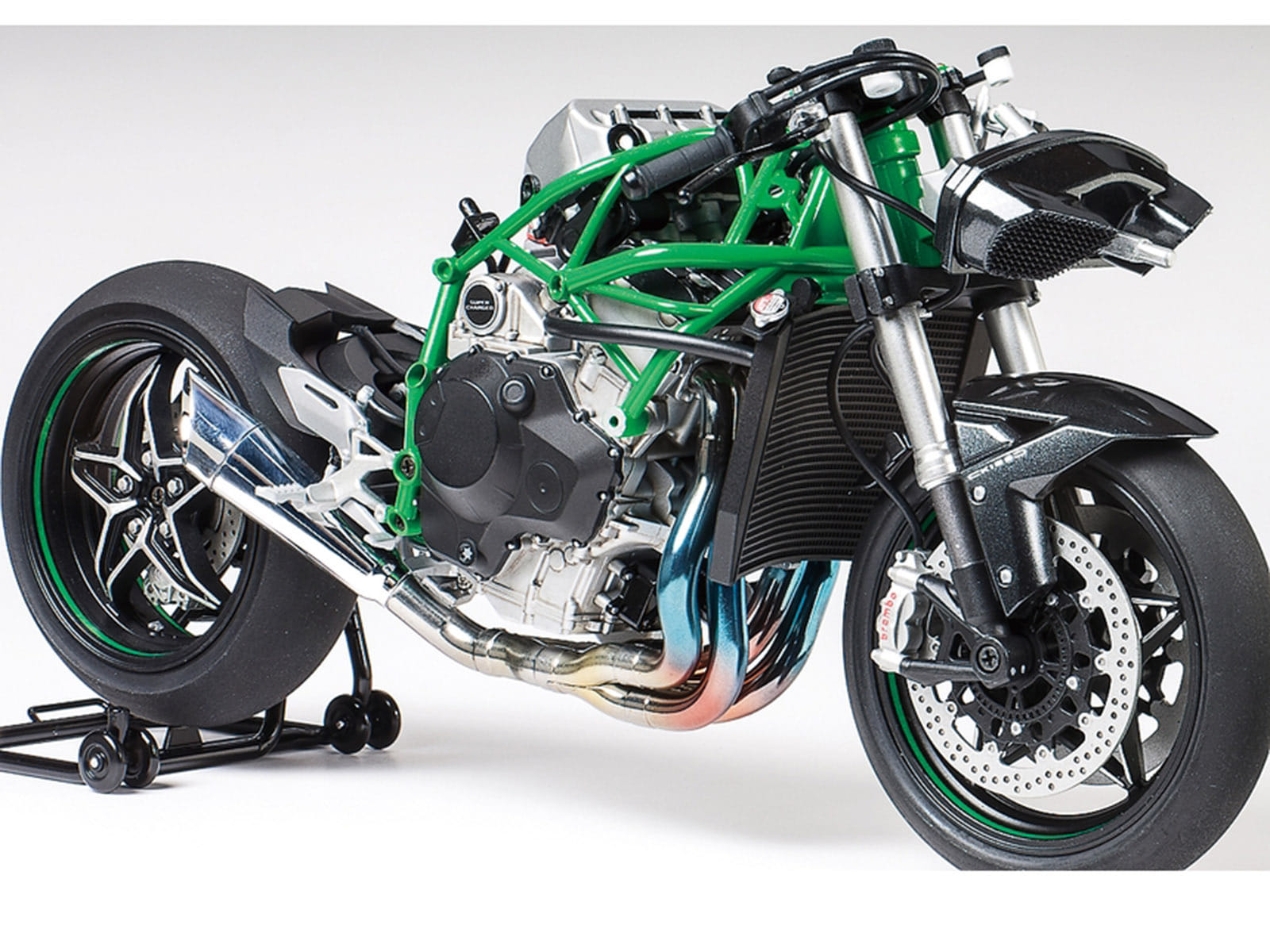 Model Kit Kawasaki Ninja H2R Motorcycle 1/12 Scale Model by Tamiya - Image 5