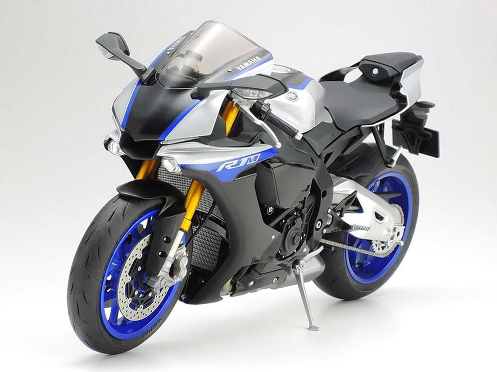 Model Kit Yamaha YZF-R1M Motorcycle 1/12 Scale Model by Tamiya - Image 3