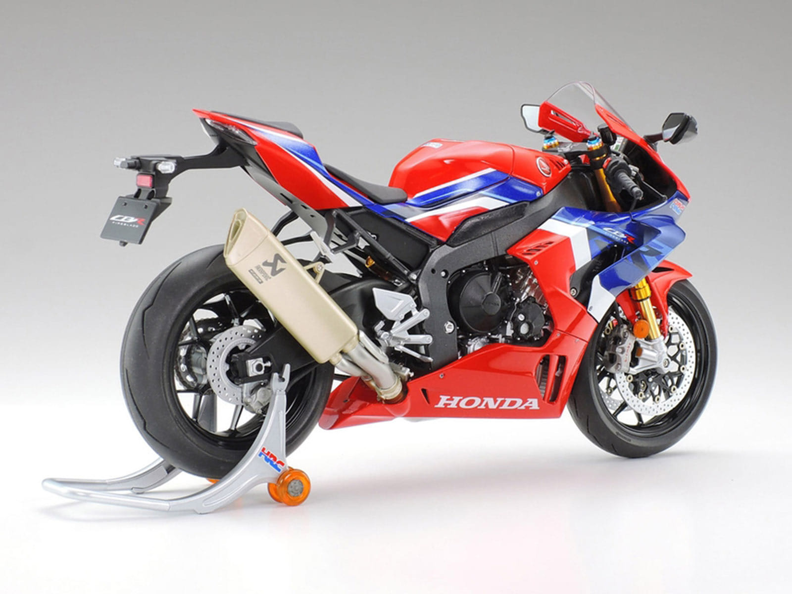 Model Kit Honda CBR1000RR-R Fireblade SP Motorcycle 1/12 Scale Model by Tamiya - Image 5