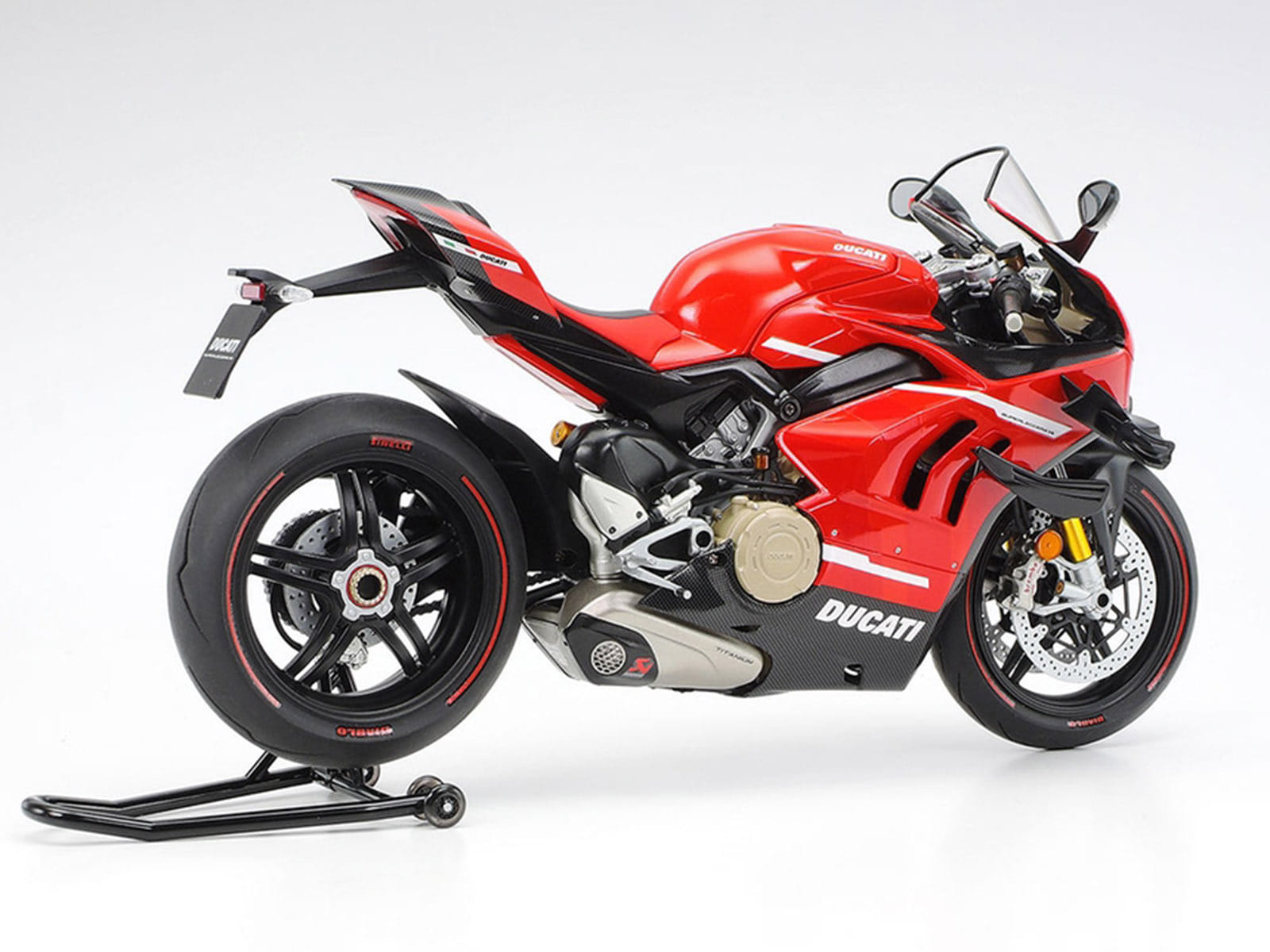 Model Kit Ducati Superleggera V4 Motorcycle 1/12 Scale Model by Tamiya - Image 3