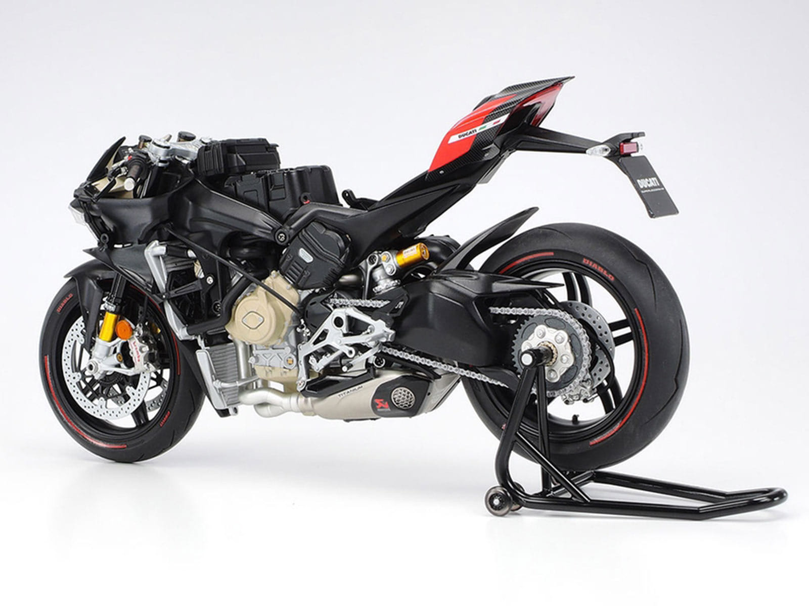 Model Kit Ducati Superleggera V4 Motorcycle 1/12 Scale Model by Tamiya - Image 4