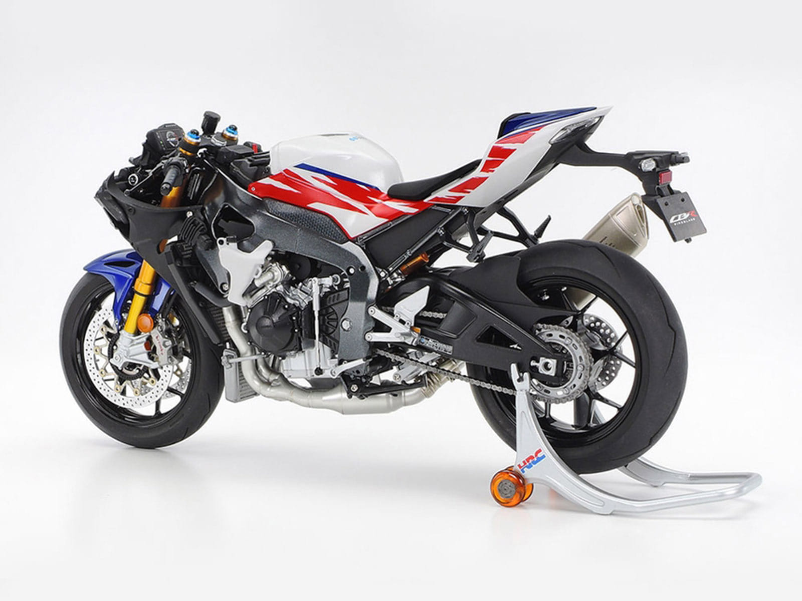 Model Kit Honda CBR1000RR-R Fireblade SP "30th Anniversary" Motorcycle 1/12 Scale Model by Tamiya - Image 4