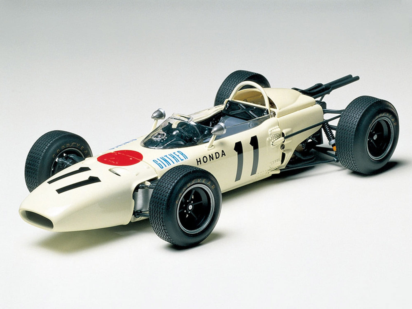 Model Kit Honda RA272 Winner Formula One F1 "Mexico GP" (1965) 1/20 Scale Model by Tamiya - Image 2