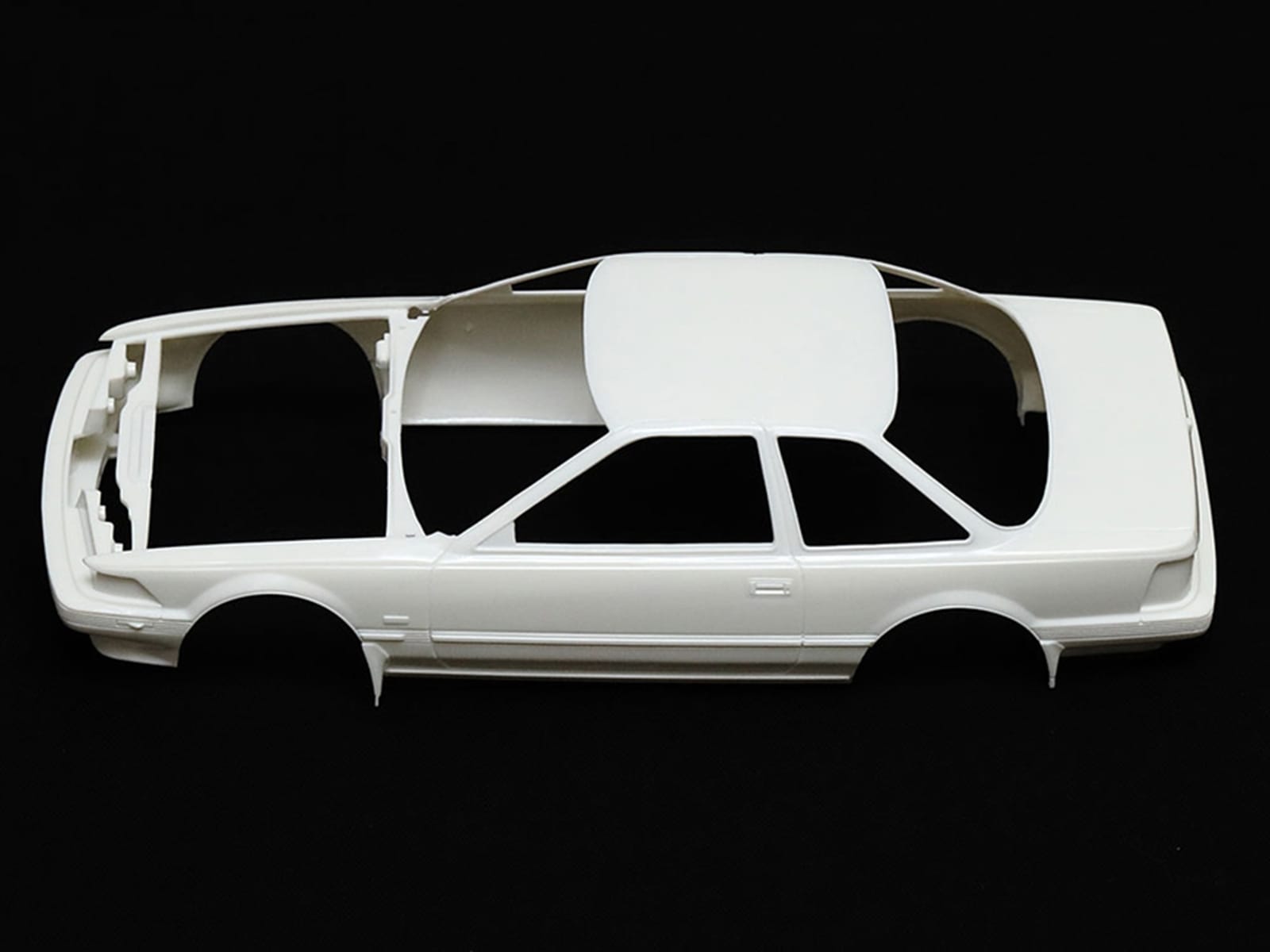Model Kit Toyota Soarer 3.0 GT RHD (Right Hand Drive) 1/24 Scale Model by Tamiya - Image 5