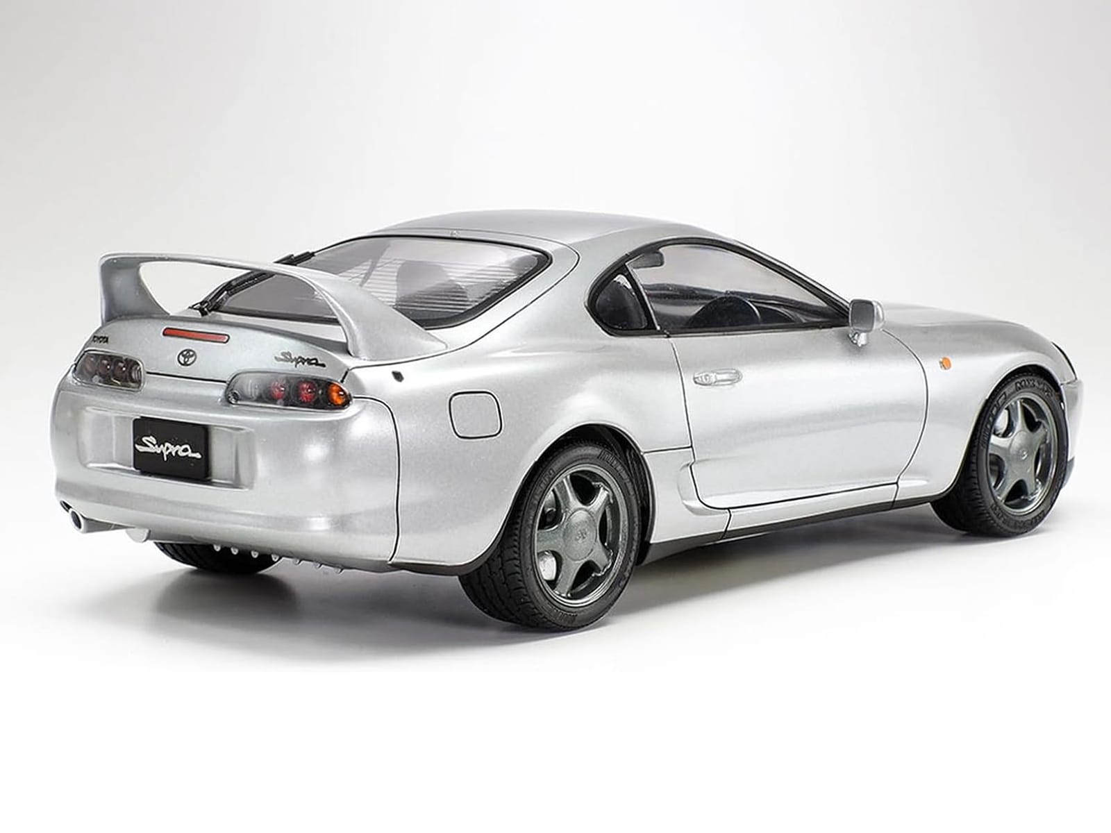 Model Kit Toyota Supra 1/24 Scale Model by Tamiya - Image 4
