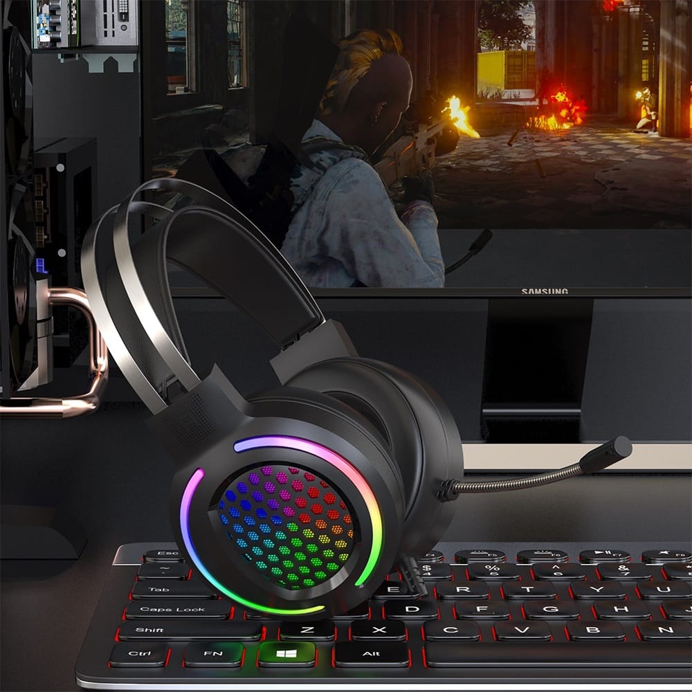 Hollow RGB Gaming Headset Wired Computer Headset Heavy Bass 7.1 Usb Headset With Microphone Pink - Image 7