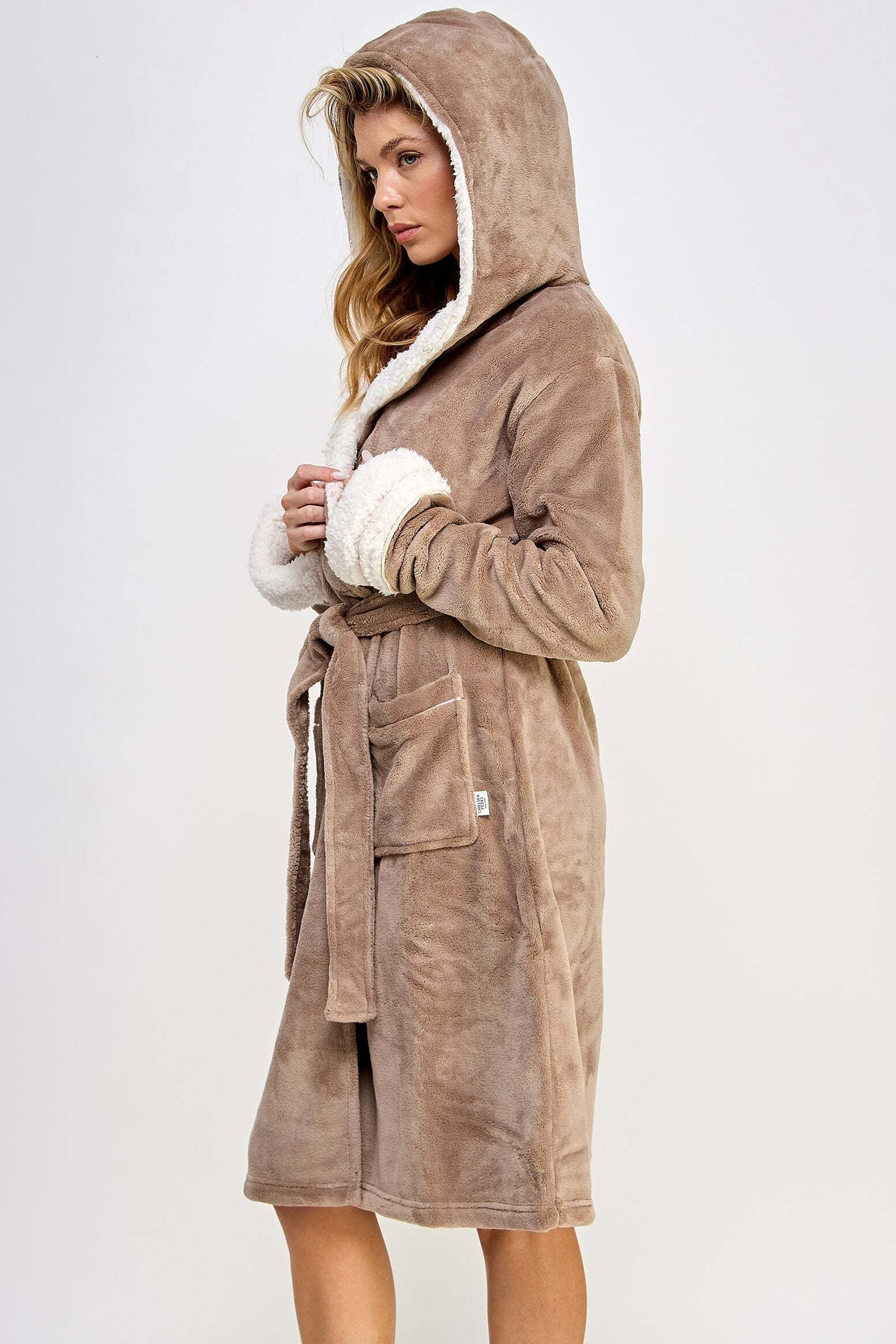 2482 Sydney Robe - Image 3