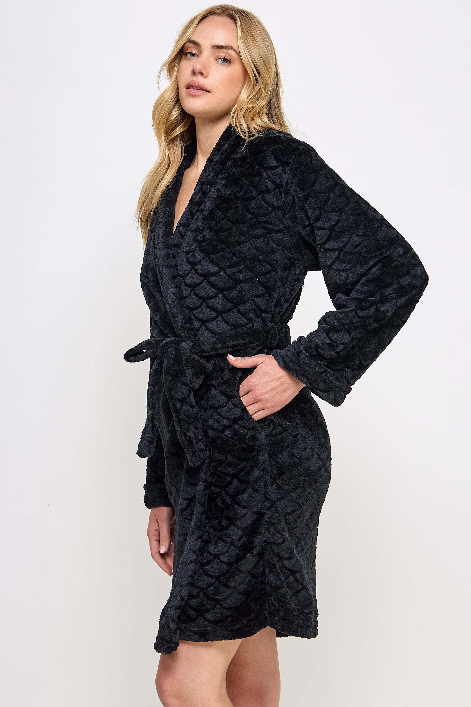 2490 Ariel Robe - Image 3
