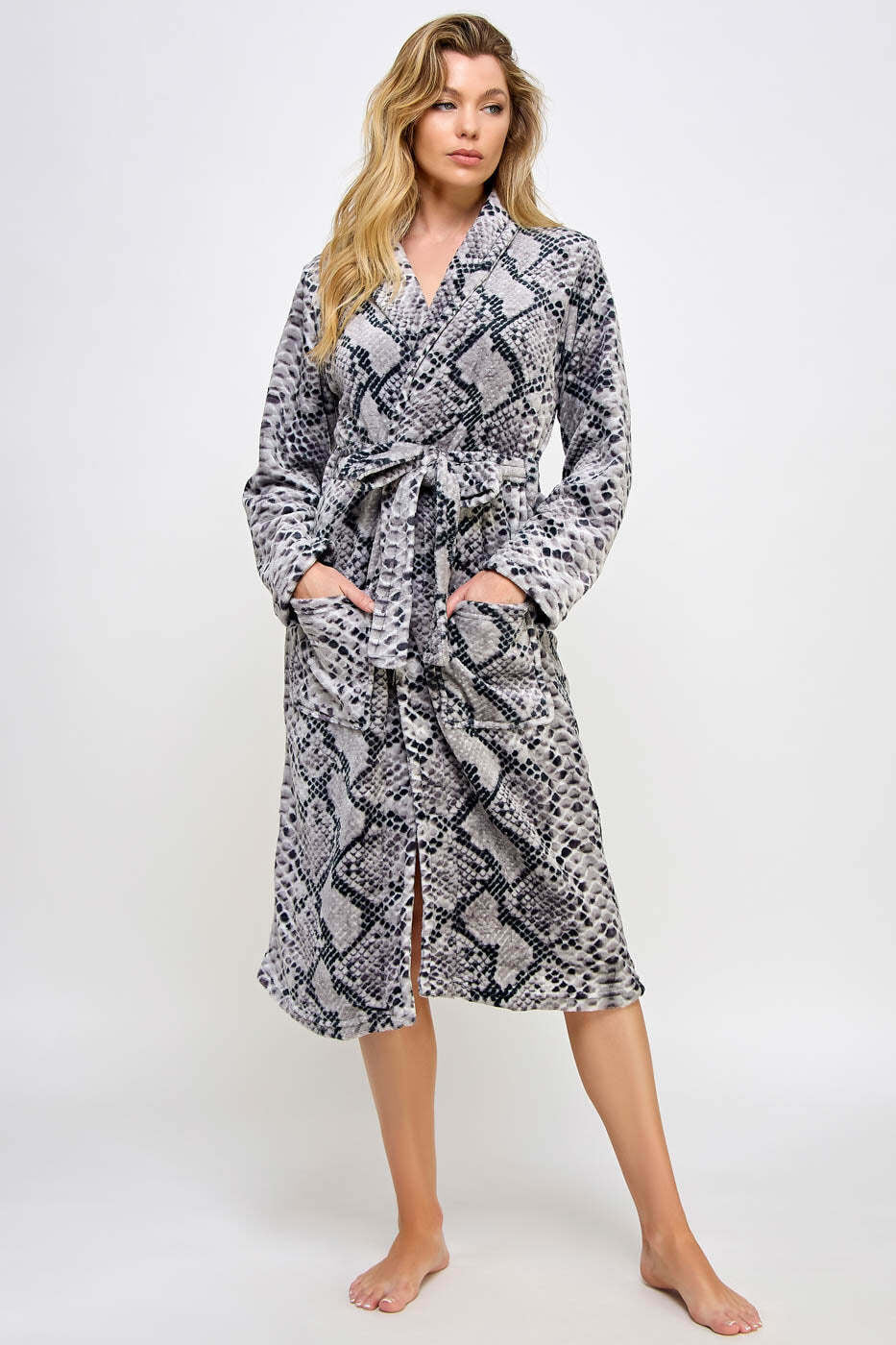2491 Payton Robe