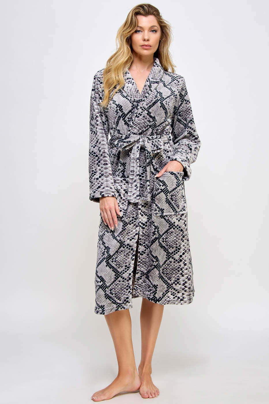 2491 Payton Robe - Image 3