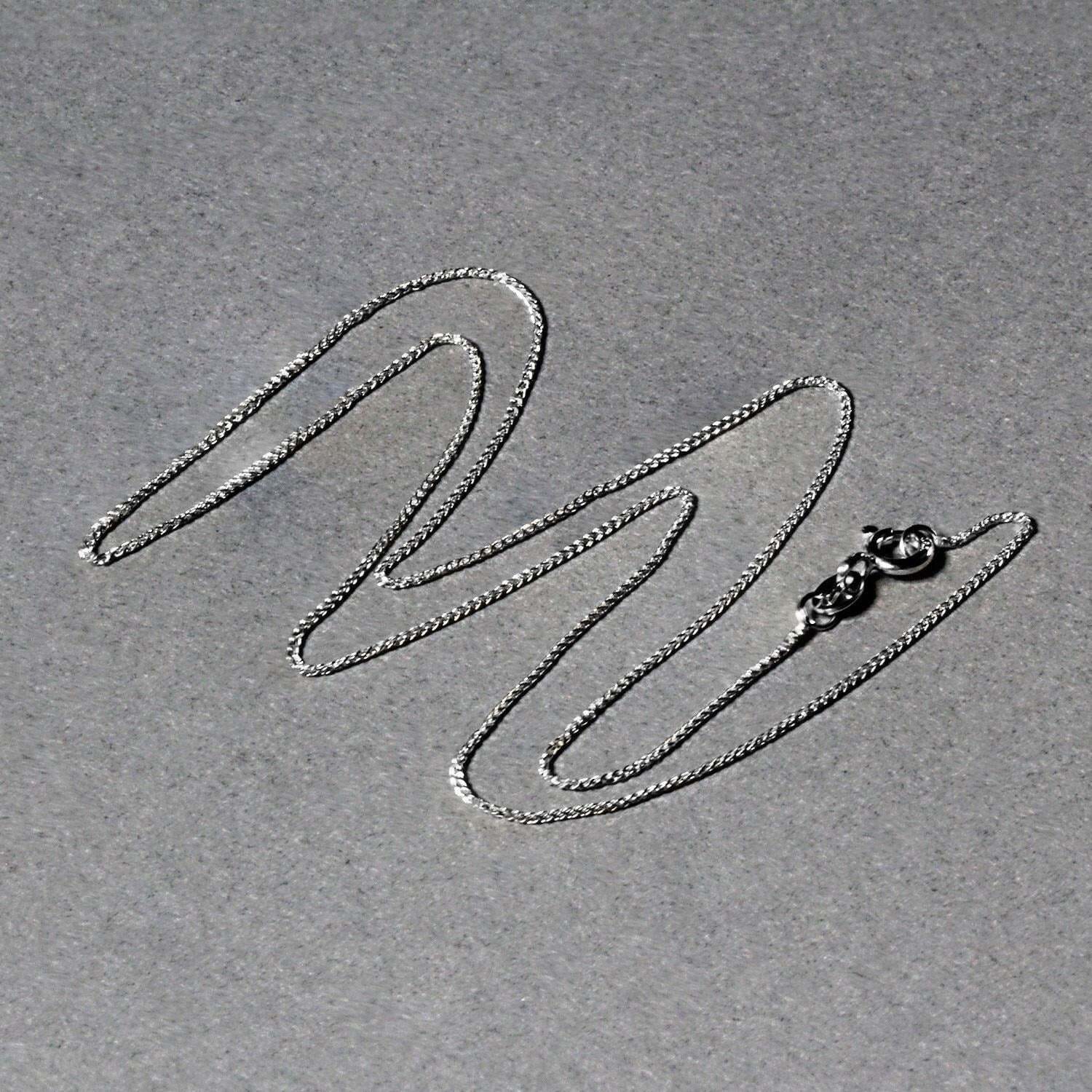 14k White Gold Diamond Cut Round Wheat Chain (0.60 mm) - Image 3