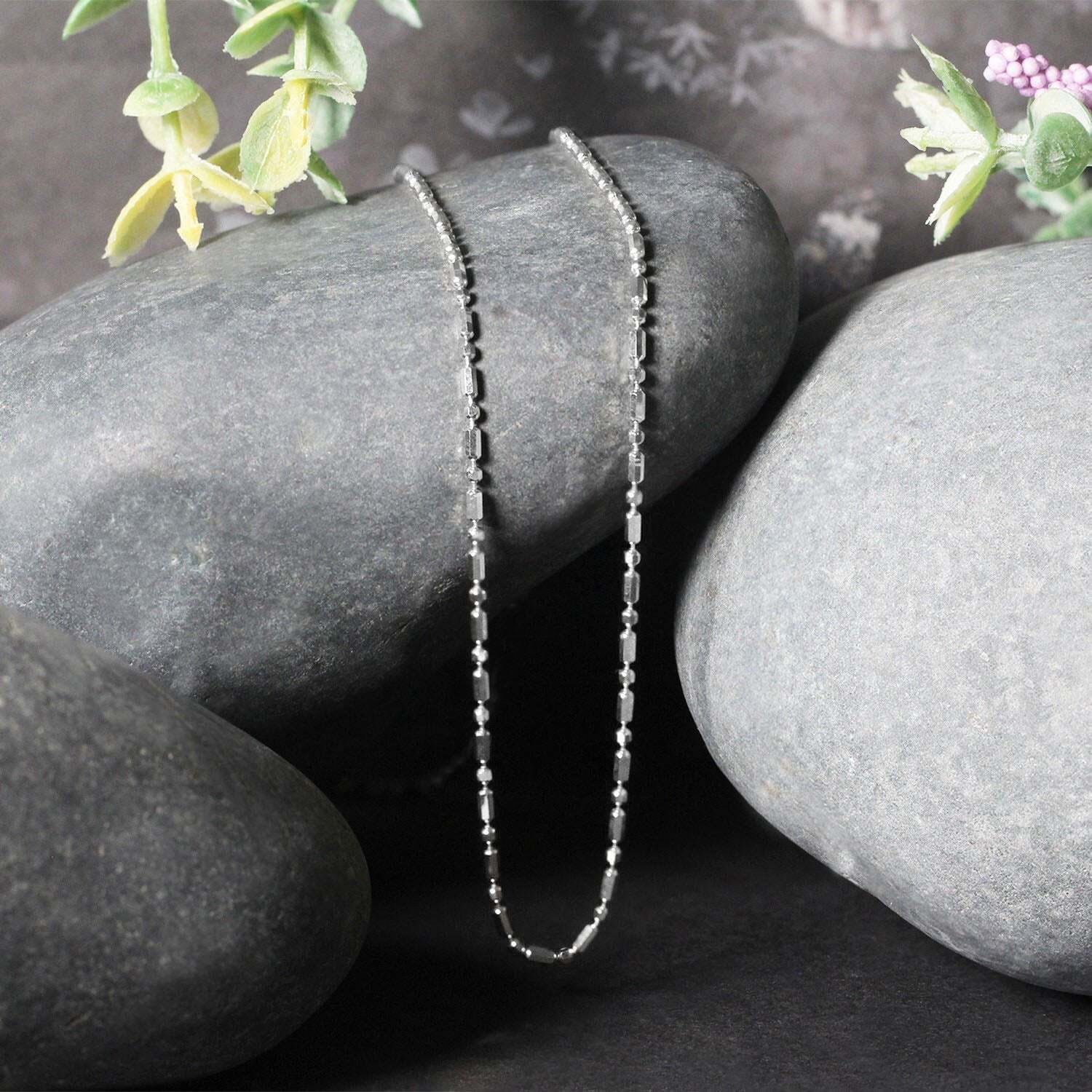 14k White Gold Diamond-Cut Alternating Bead Chain (1.30 mm) - Image 2