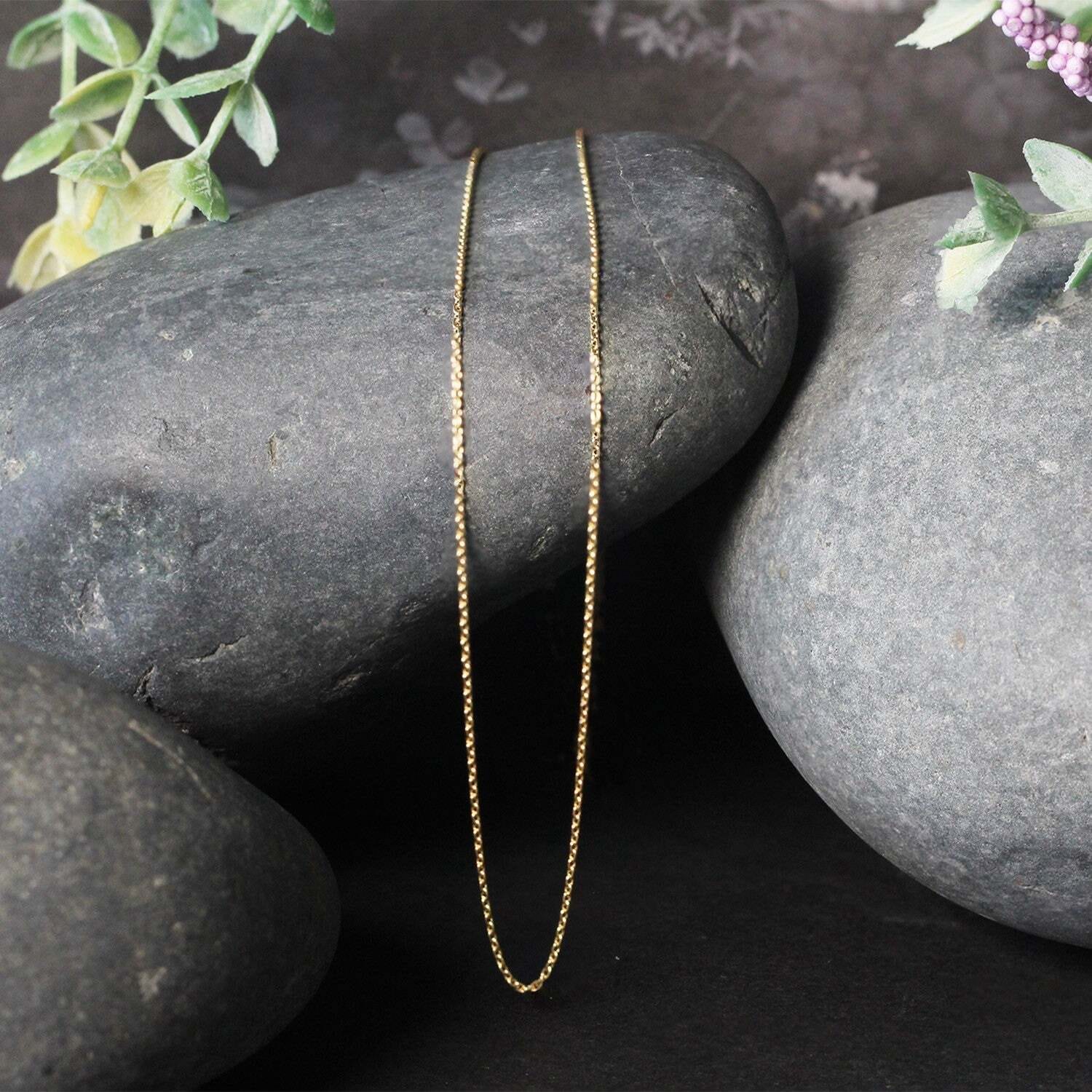 18k Yellow Gold Round Cable Link Chain (0.97 mm) - Image 3