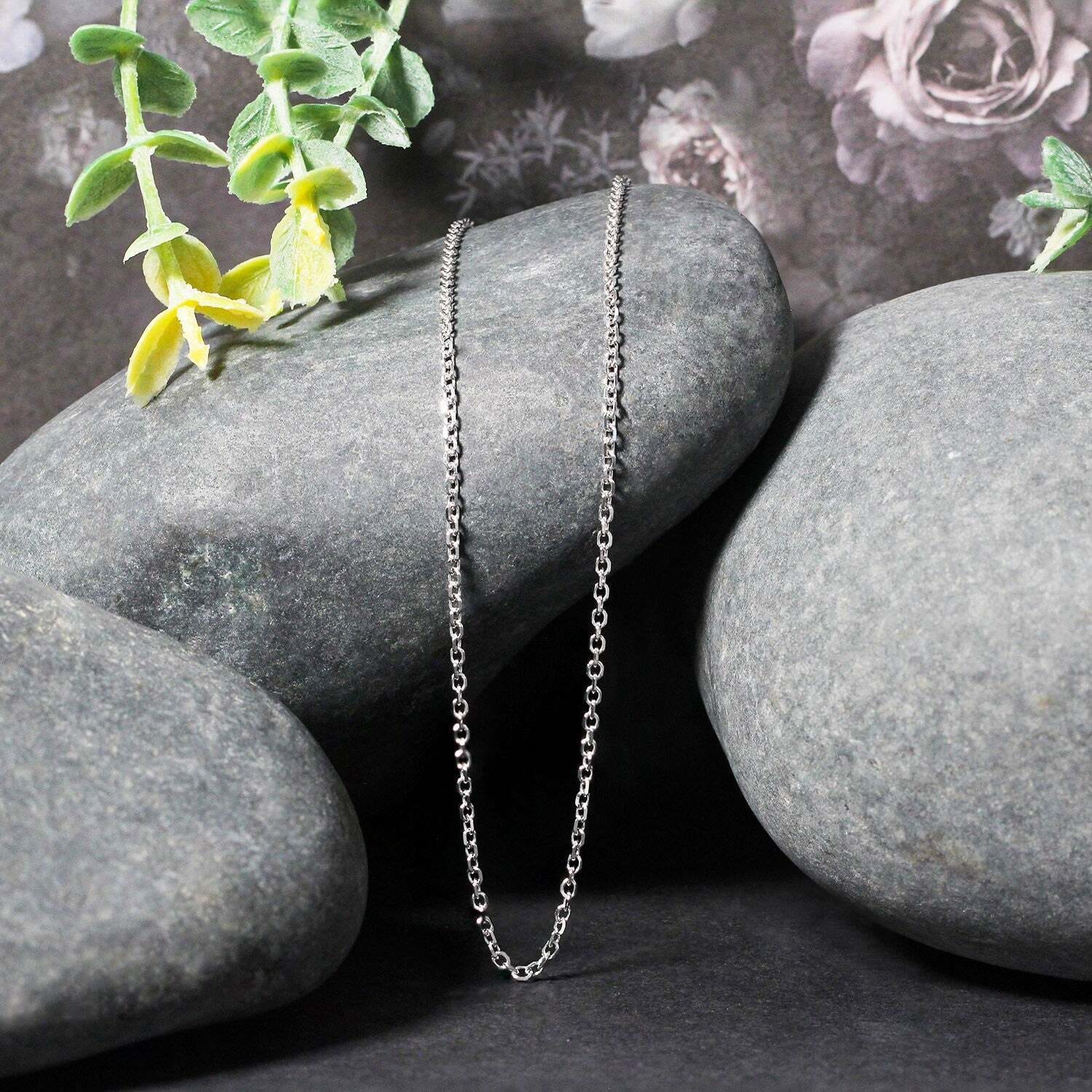 18k White Gold Diamond Cut Cable Link Chain (1.40 mm) - Image 2