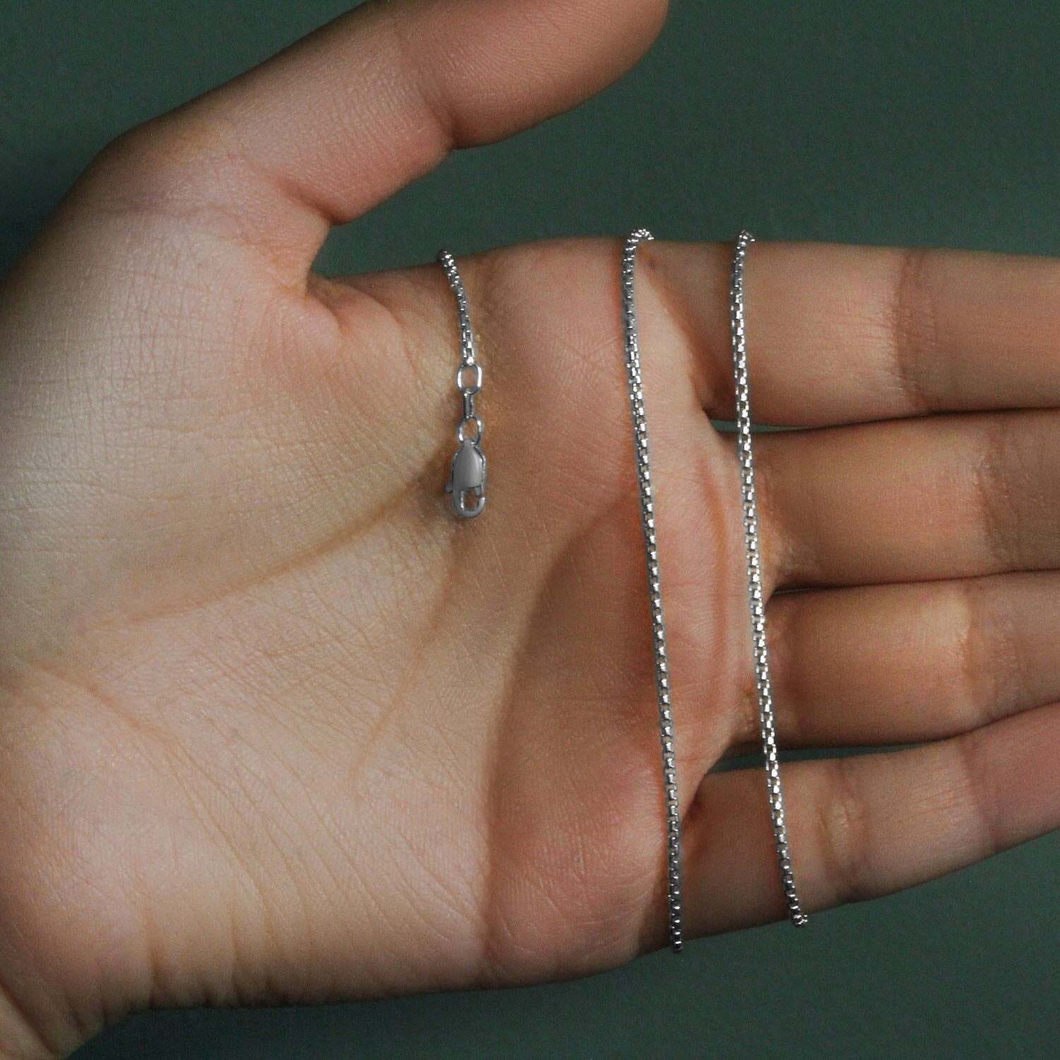 14k White Gold Round Box Chain (1.3 mm) - Image 6