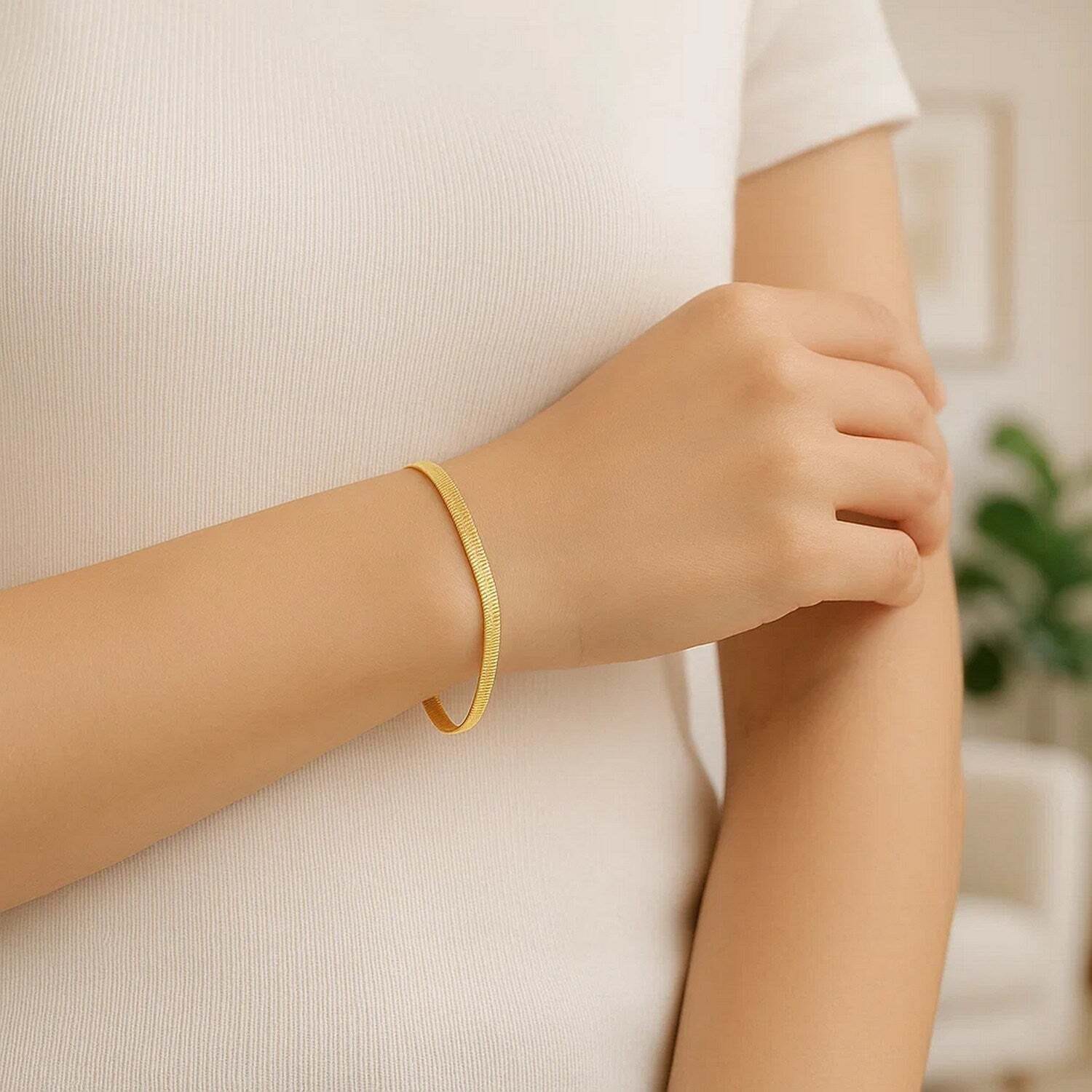 Imperial Herringbone Bracelet in 10k Yellow Gold (2.80 mm) - Image 6