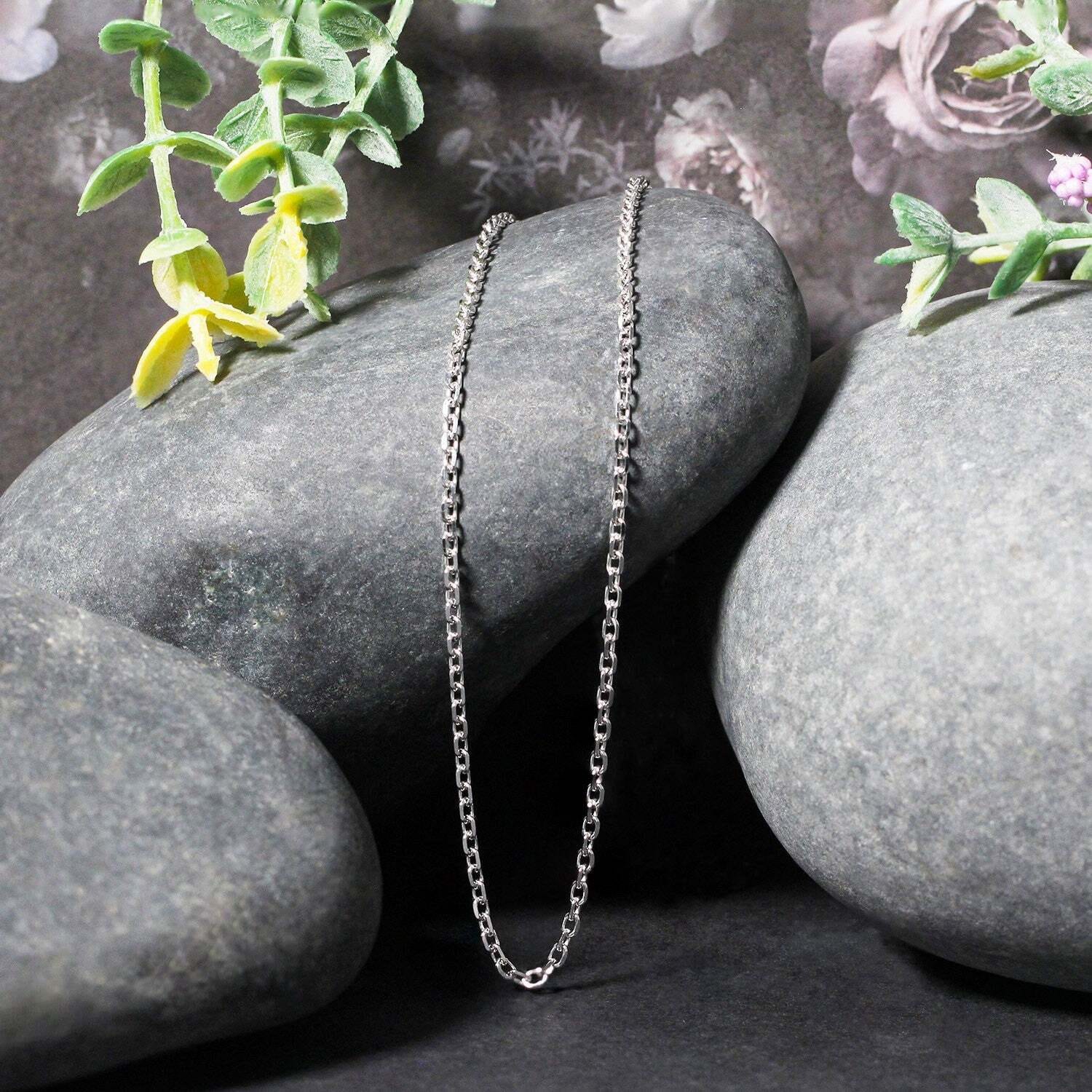 18k White Gold Diamond Cut Cable Link Chain (1.90 mm) - Image 2
