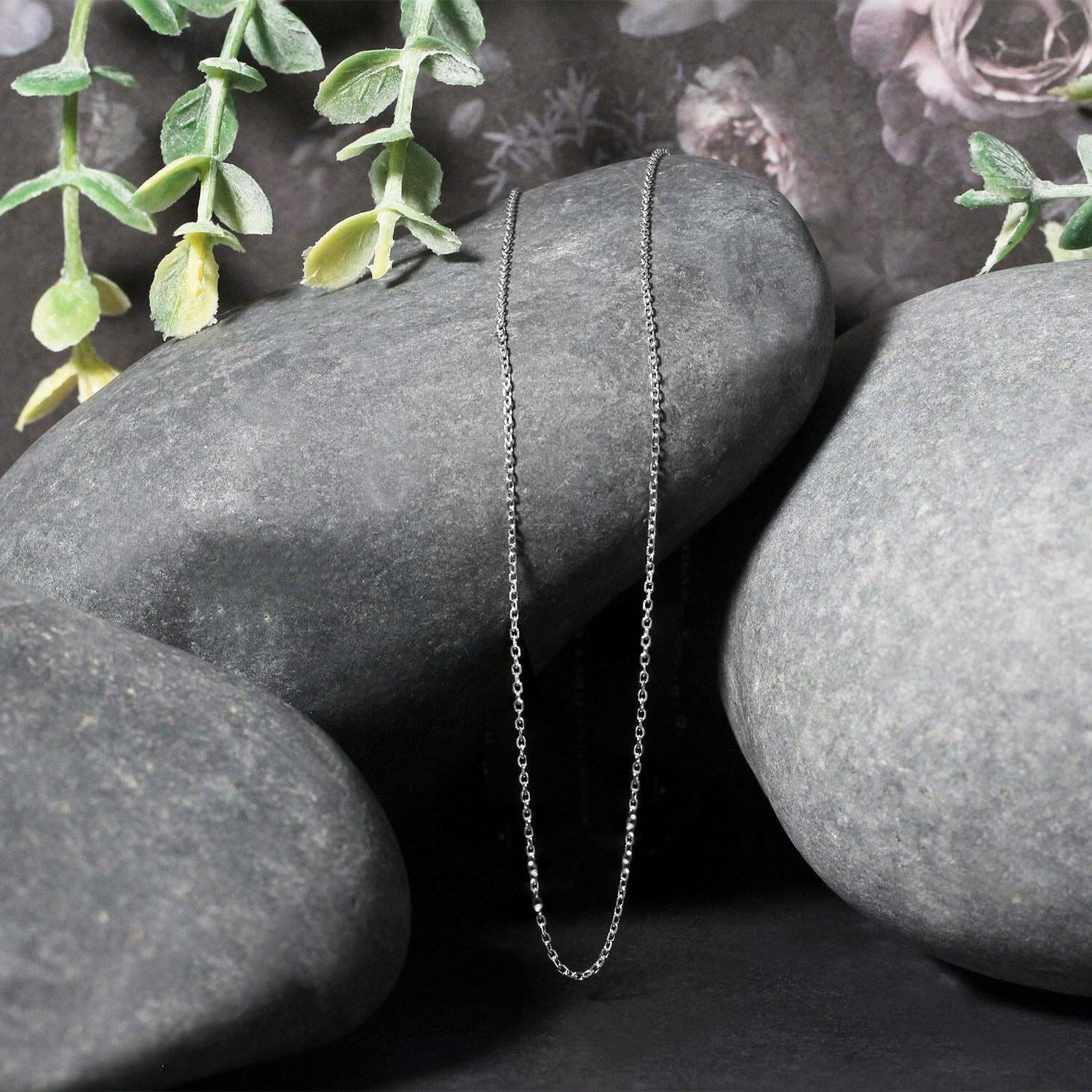 18k White Gold Diamond Cut Cable Link Chain (0.80 mm) - Image 3