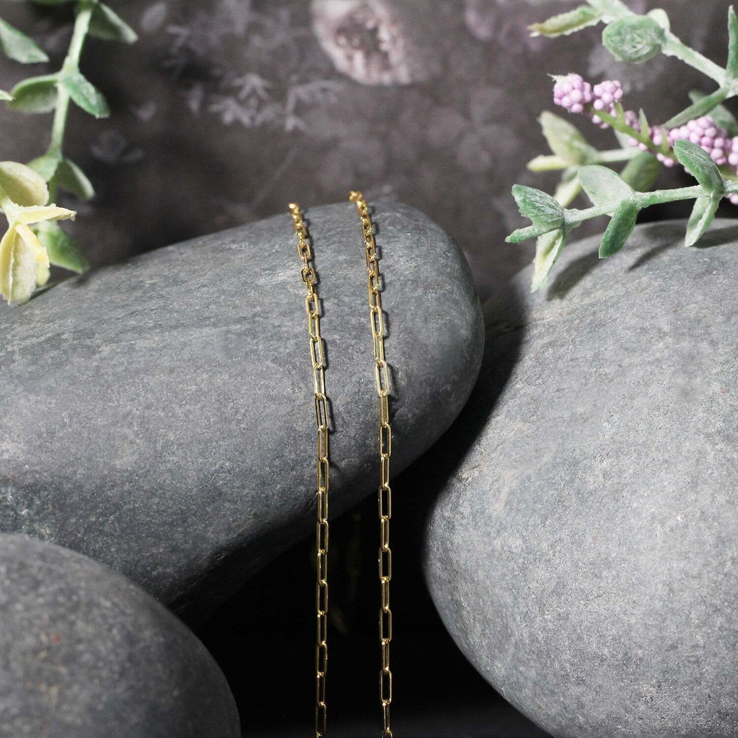 18K Yellow Gold Fine Paperclip Chain (1.50 mm) - Image 2